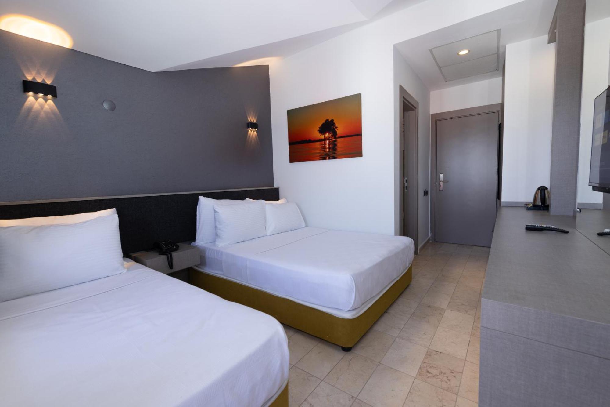 Three Points Hotel Beldibi  Bagian luar foto
